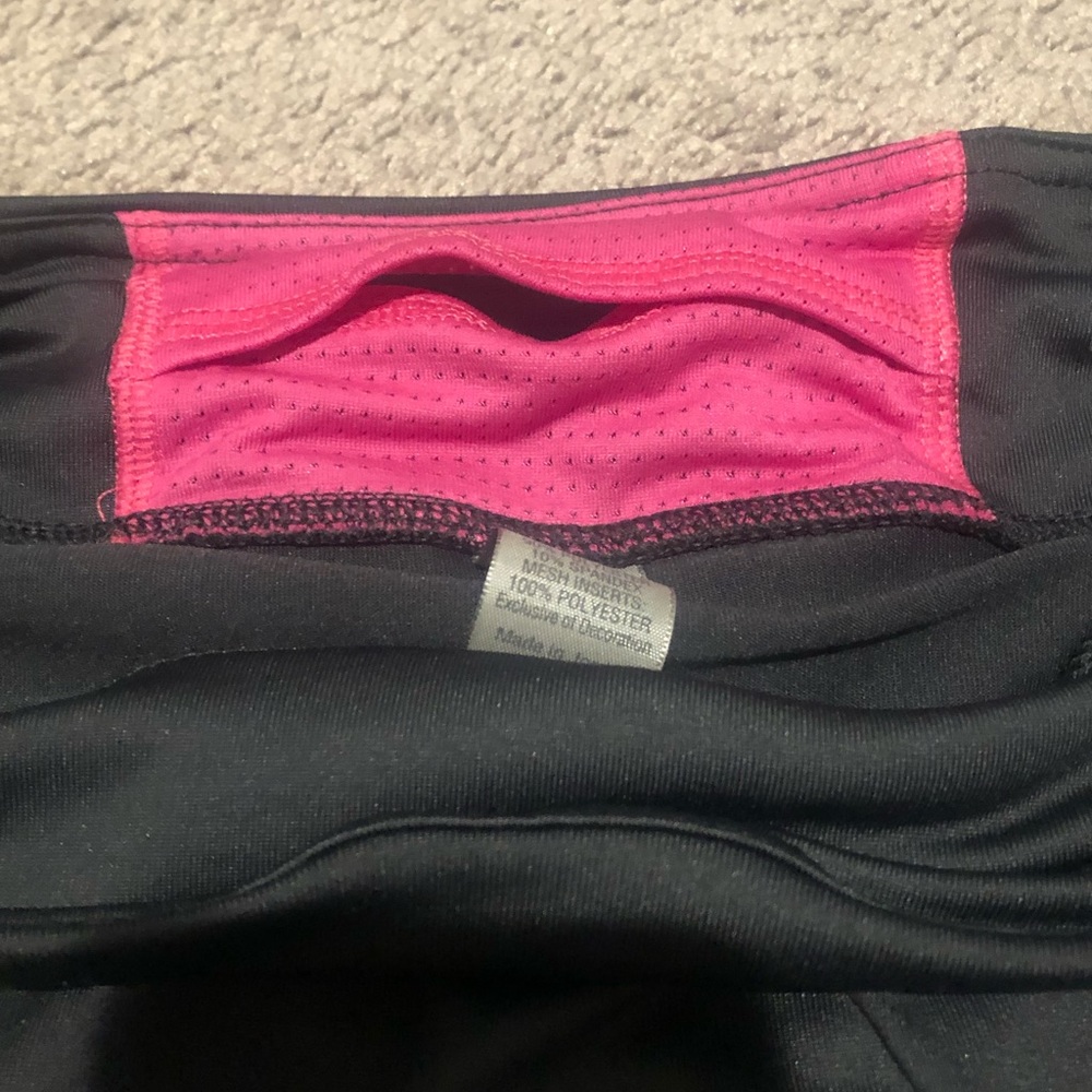 Tennis Skort. Dark Gray with Pink Piping. - Picture 4 of 6